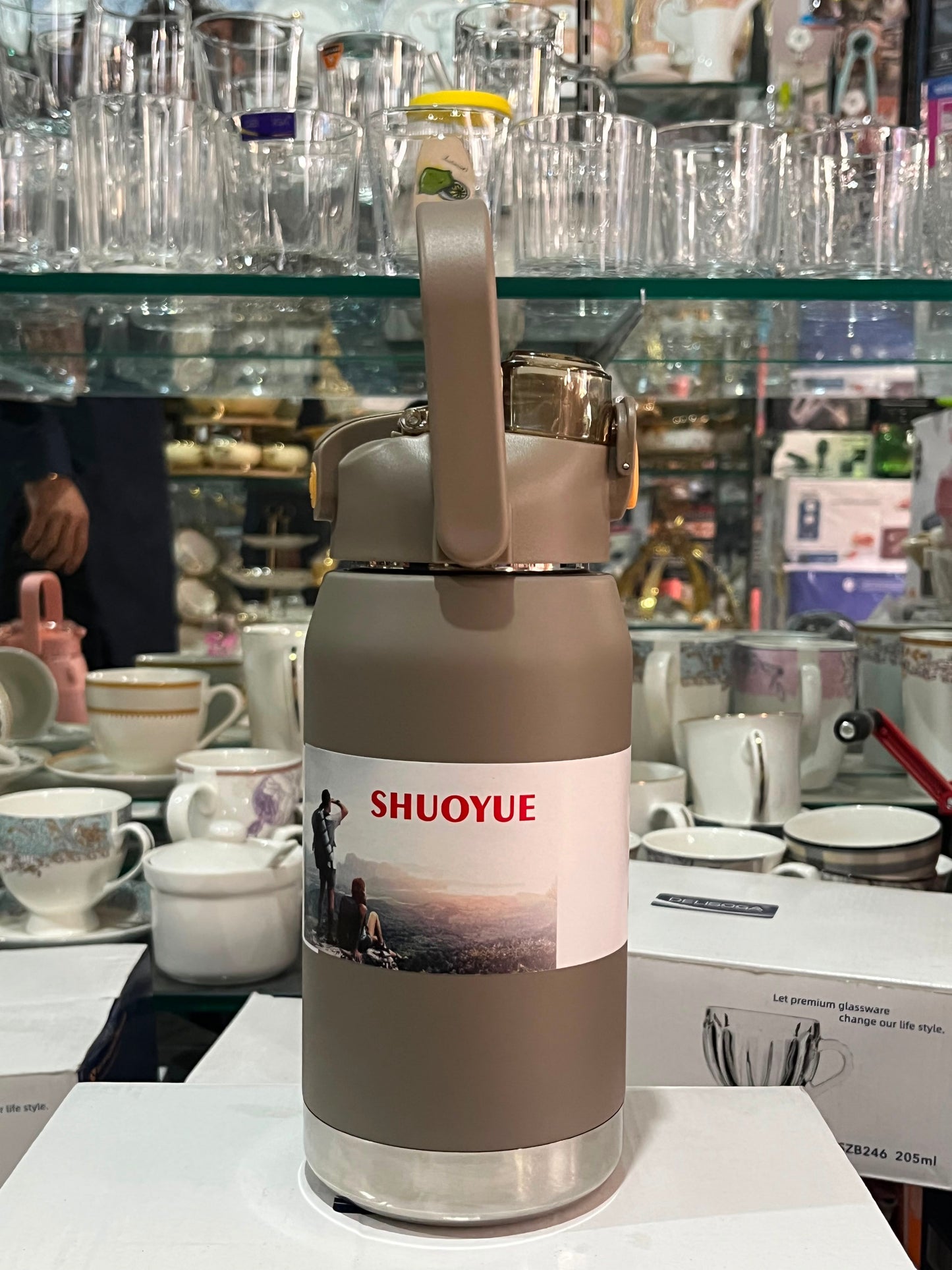 🏷️ Vilora Premium Stainless Steel Vacuum Insulated Water Bottle with Handle