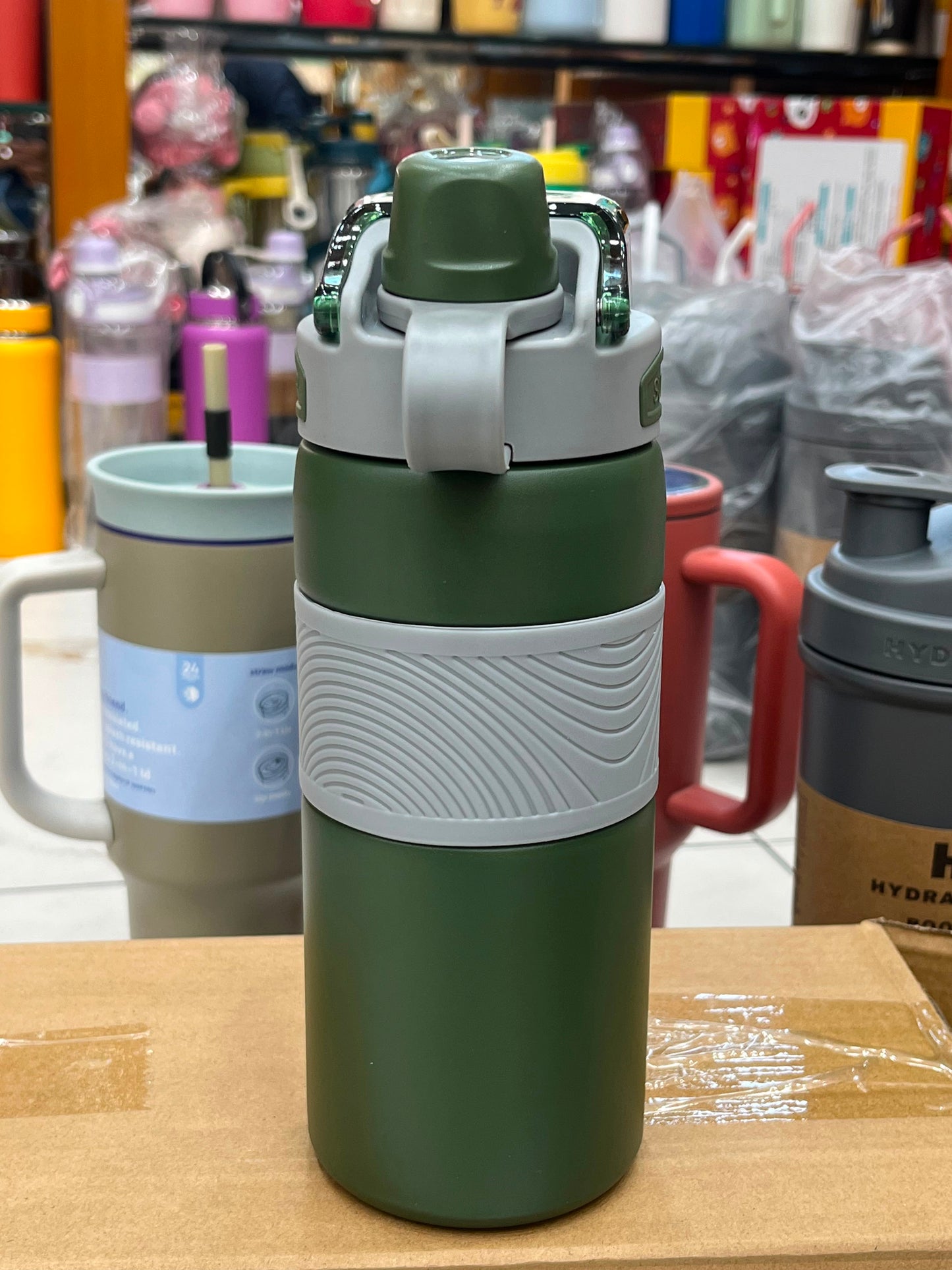 🏷️ Vilora Premium Leak-Proof Sports Water Bottle – Flip Lock Hydration Bottle