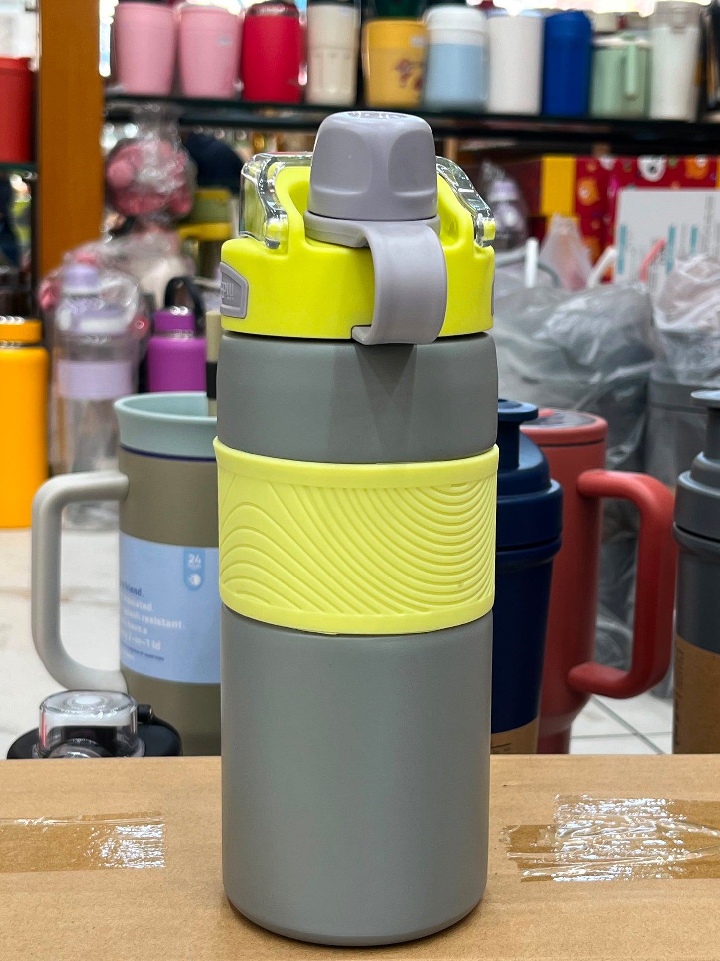 🏷️ Vilora Premium Leak-Proof Sports Water Bottle – Flip Lock Hydration Bottle