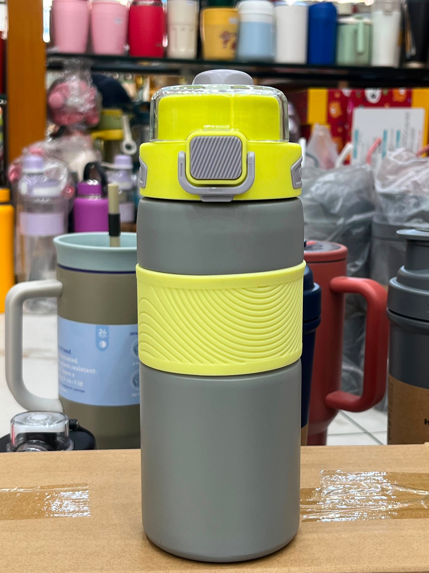 🏷️ Vilora Premium Leak-Proof Sports Water Bottle – Flip Lock Hydration Bottle