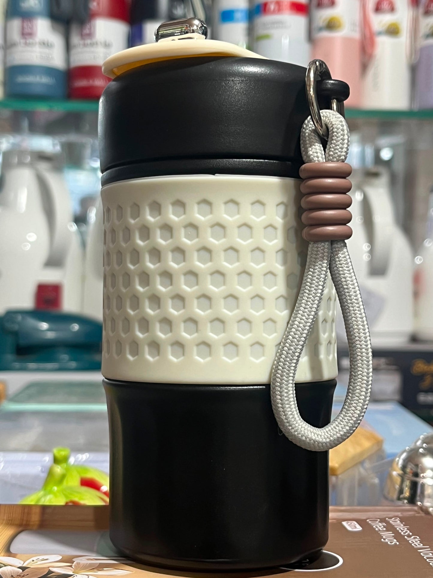 ☕🤍 Vilora Premium Insulated Coffee Mug – Elegant Travel Coffee Cup with Anti-Slip Grip ✨